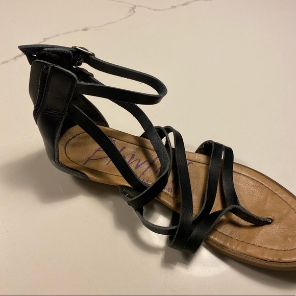 Summer Sandals - Picture 2 of 3